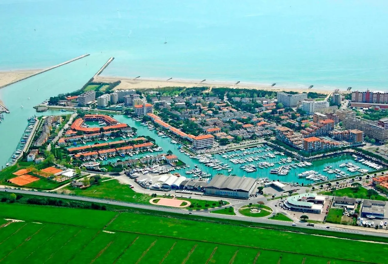 Modern Apartment In A Quiet Area - Beahost Porto Santa Margherita di Caorle 0*,  Italy